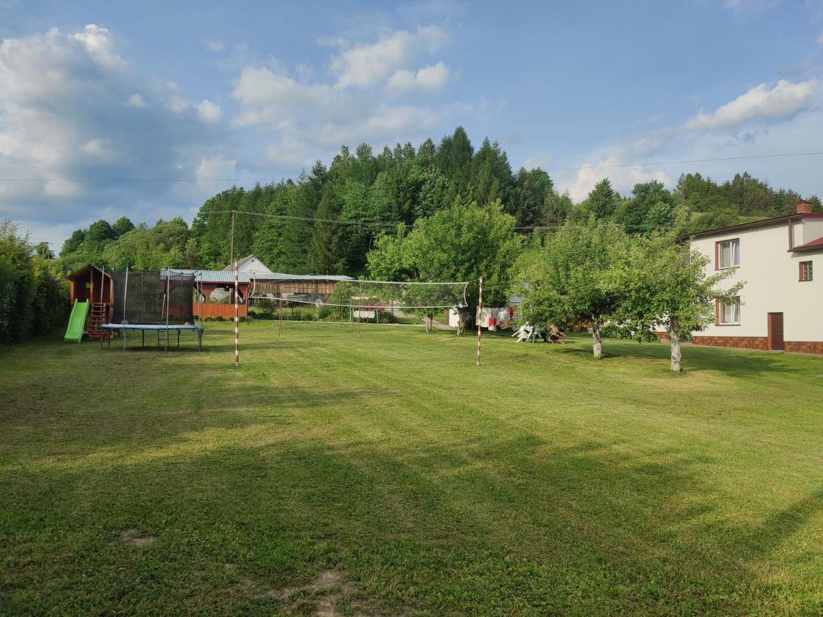 Hotel Przy Winogronie Uherce Mineralne Zewnętrze zdjęcie